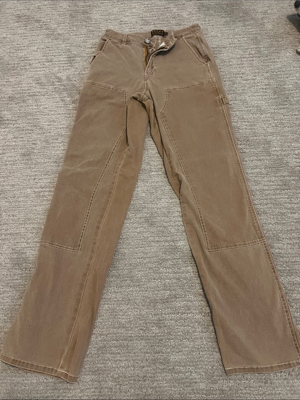 These are khaki-colored 5 Star General cargo pants.

Size 3/26